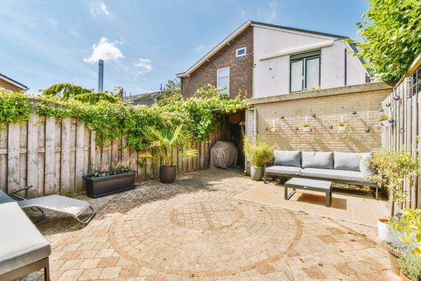 Courtyard Wall Repair in Anaheim